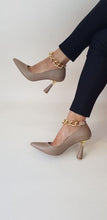Load image into Gallery viewer, Stiletto Glam Stilleto
